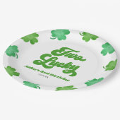 Two Lucky Green Shamrock Clover Birthday Party ペーパープレート (アングル)