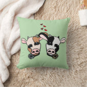 Two Moo Cows クッション (ブランケット)