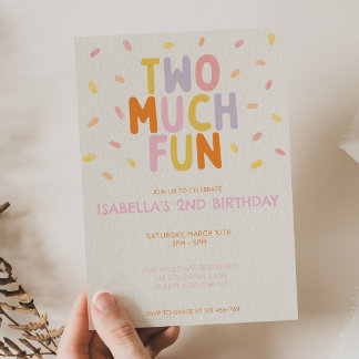 Two Much Fun 2歳の誕生日おめでとうカラフルコンフェティガール 招待状