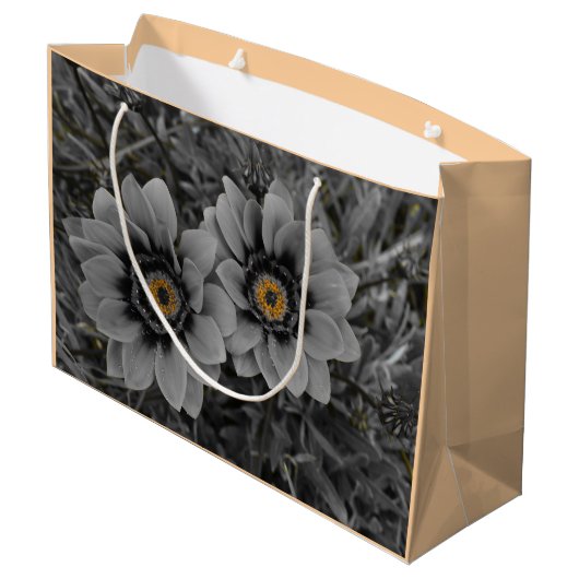 Two of a Kind ラージペーパーバッグ (裏面アングル)