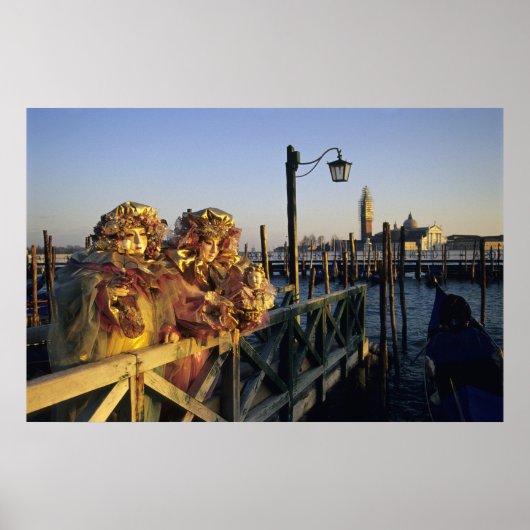 Two People in Carnival Masks, Venice (Italy) ポスター (正面)
