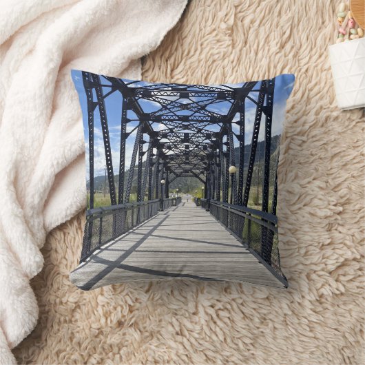 Two Rivers Bridge クッション (ブランケット)