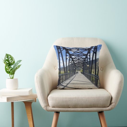 Two Rivers Bridge クッション (椅子)