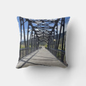 Two Rivers Bridge クッション (裏面)