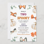 Two Spooky Halloween Birthday Pumpkin Bow Cute 招待状 (正面)