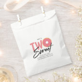 TWO SWEET PINK DOUGHANTSテーマ2nd誕生日パーティー フェイバーバッグ (クリップ留めされた状態)