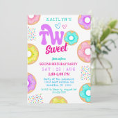 Two Sweet Sprinkle Doughnut Second Birthday Party 招待状 (スタンド正面)