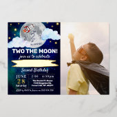 Two The Moon 2歳の誕生日フォトリアルデザイン 箔招待状 (正面)