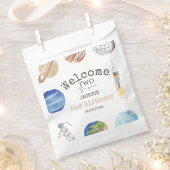 Two The Moon | Modern Space 2nd Birthday Décor フェイバーバッグ (クリップ留めされた状態)