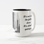 Two-Tone Mug, 15 oz Recovery and Resilience ツートーンマグカップ (正面右)