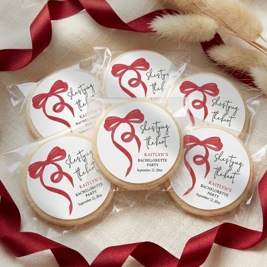 Tying the Knot Red Coquette Bow Bachelorette Party ラウンドシール
