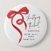 Tying the Knot Red Coquette Bow Bachelorette Party 缶バッジ (正面)