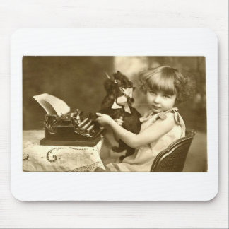 Typewriter girl マウスパッド