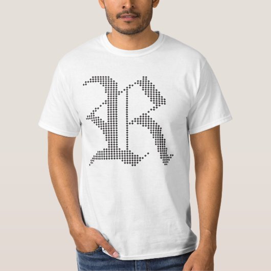 Typographic R Gothic Letter Design T-Shirt Tシャツ (正面)
