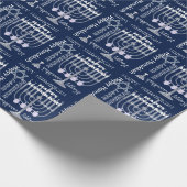 Uの一突き色の白く幸せなハヌカーの記号及び文字 ラッピングペーパー (角)