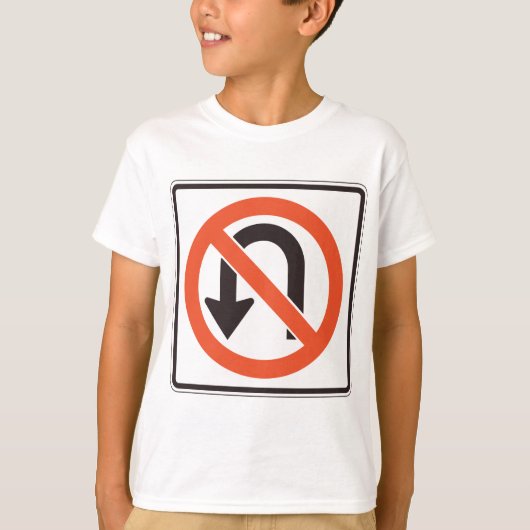 Uターン標識トラフィック安全道路記号 Tシャツ (正面)