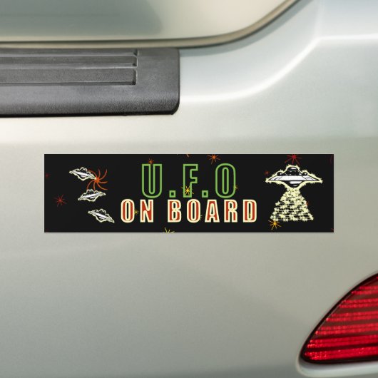 U.F.O On Board Green バンパーステッカー (車上)