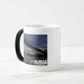 U.S. 沿岸警備隊-自由の盾 モーフィングマグカップ (正面左)