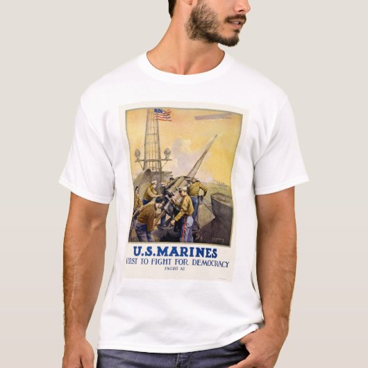 U.S. 海兵隊員-最初に民主主義のために戦うため Tシャツ (正面)