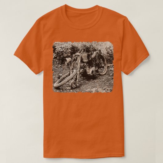 UA Mike row Old Motorbike Hackney London England Tシャツ (デザイン正面)