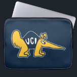 UCアーバイン | UCIアンテーター ラップトップスリーブ<br><div class="desc">カリフォルニア大学アーバイン校のデザイン!最新のUCIギアを入手。これらのZazzle製品はすべて、クラスの年、名前、クラブでカスタマイズ可能。これらの製品は、USDの学生、卒業生、家族、友人、またはあなたの人生のファンのための完璧な贈り物を作る。</div>