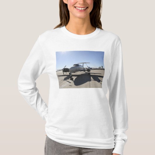 UC-12Fキングエア航空機 Tシャツ (正面)