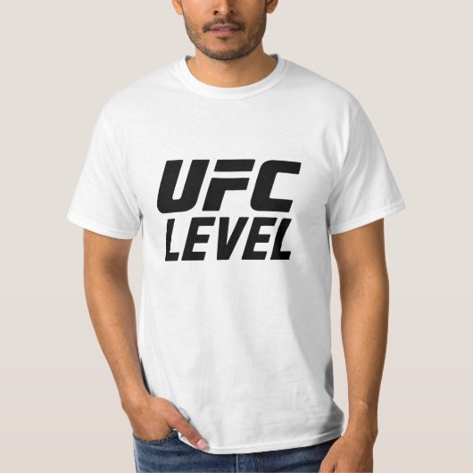 UFC Level – Bold Fighter Motivation Typography Des Tシャツ (正面)