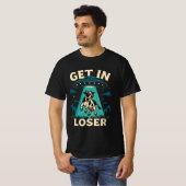 UFOおもしろいによる牛の誘拐 Tシャツ (正面フル)
