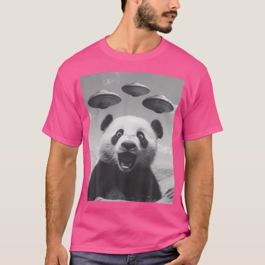 Ufoおもしろい Pandaとのパンダセルフィ風変わりー Tシャツ (正面)