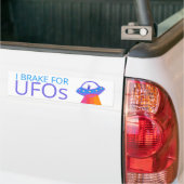 UFOかわいいエイリアン宇宙船にブレーキ バンパーステッカー (トラック上)