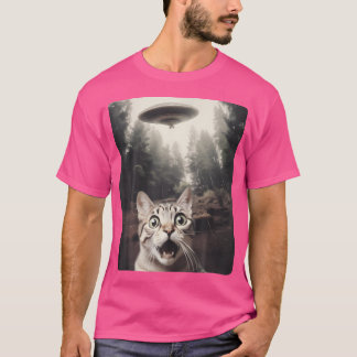 Ufoとの猫の自撮り Tシャツ