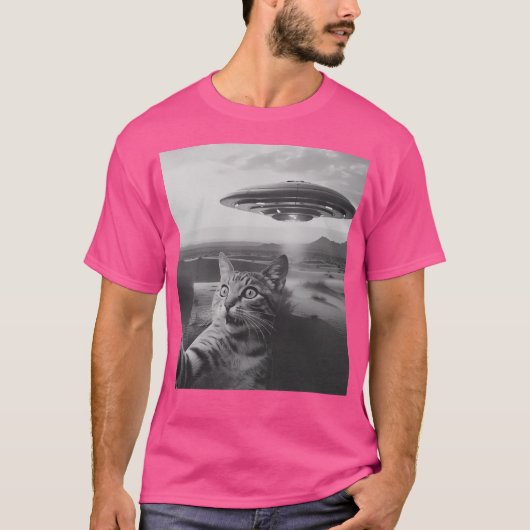 Ufoとの猫の自撮り Tシャツ (正面)