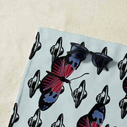 Ufoと蝶 ビーチタオル (インサイチュ)