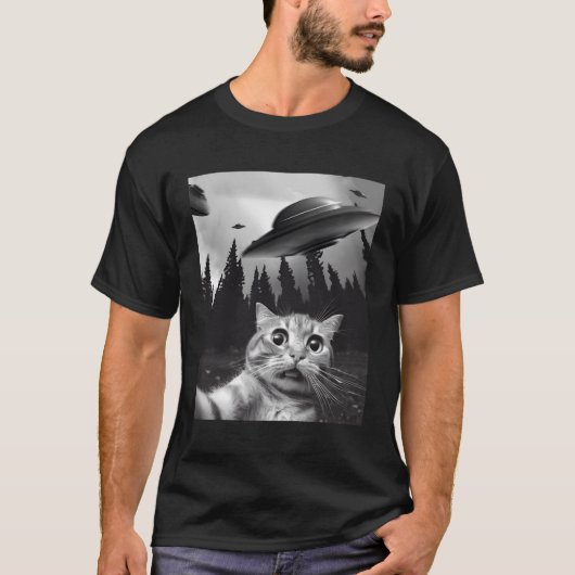 Ufoの猫セルフィー Tシャツ (正面)