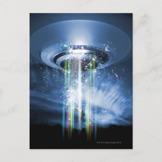 UFOは人間を誘拐しながら地球の上でホバリング。 ポストカード (正面)