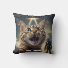 UFOやビッグフットでの自撮りおもしろい猫 クッション