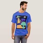 UFOや異星人が信じられている Tシャツ (正面フル)