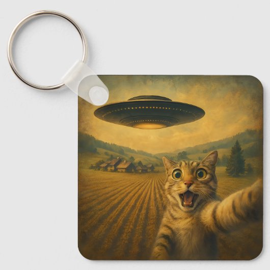 UFOキャットギフト付きエイリアンおもしろい自撮り キーホルダー (正面)