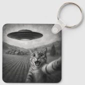 UFOキャットギフト付きエイリアンおもしろい自撮り キーホルダー (裏面)