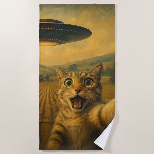 UFOキャットギフト付きエイリアンおもしろい自撮り ビーチタオル (正面)