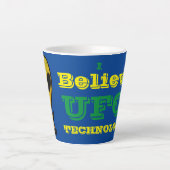 UFOテクノロジーを信じてます カフェラテマグ (正面)