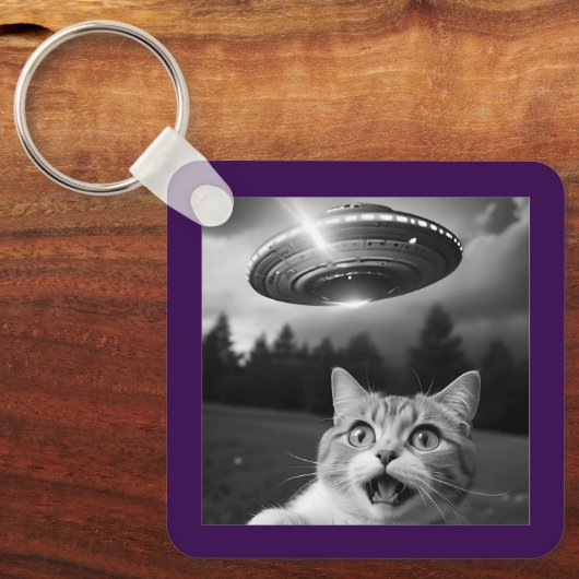 UFOドローン猫セルフィニュージャージー キーホルダー (正面)
