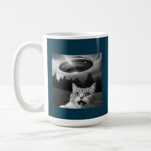 UFOドローン猫セルフィニュージャージー コーヒーマグカップ (左)