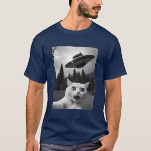 UFOニュージャージーのドローンおもしろい猫の自撮り Tシャツ