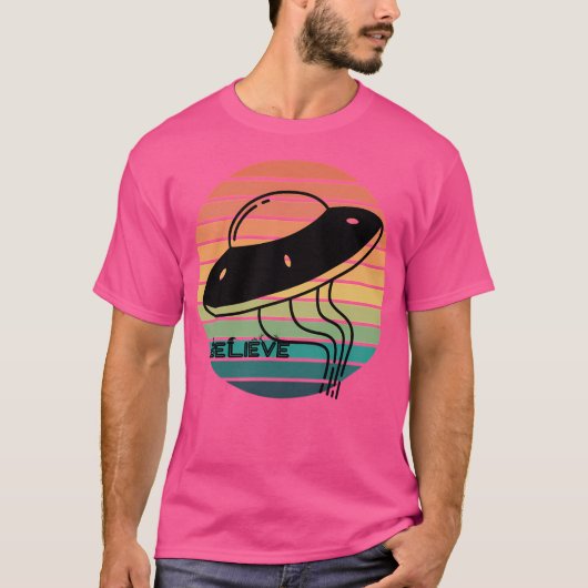Ufoヴィンテージアート Tシャツ (正面)