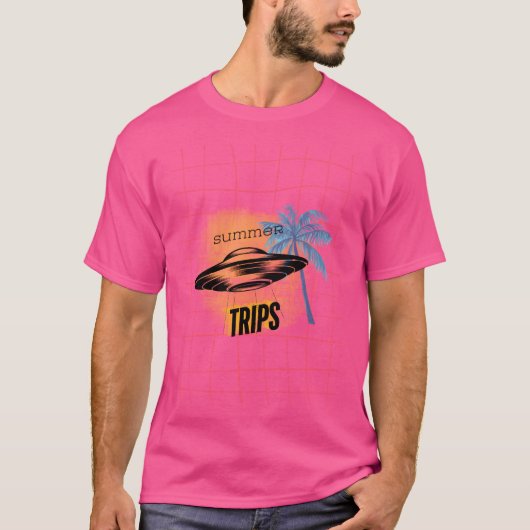 Ufo夏の旅行が利用可能 Tシャツ (正面)