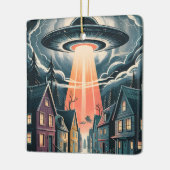 UFO誘拐の夜の街のイラスト セラミックオーナメント (左)