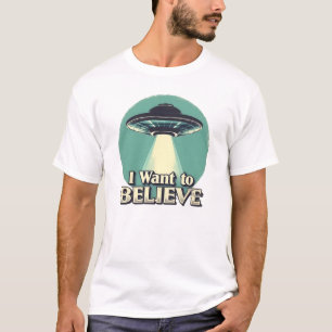 UFO 信じたい (スペル修正) Tシャツ