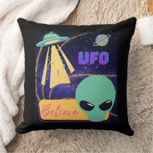 UFO、地球外生命体を信じる