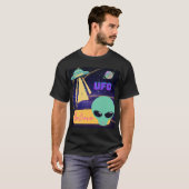UFO、地球外生命体を信じる Tシャツ (正面フル)